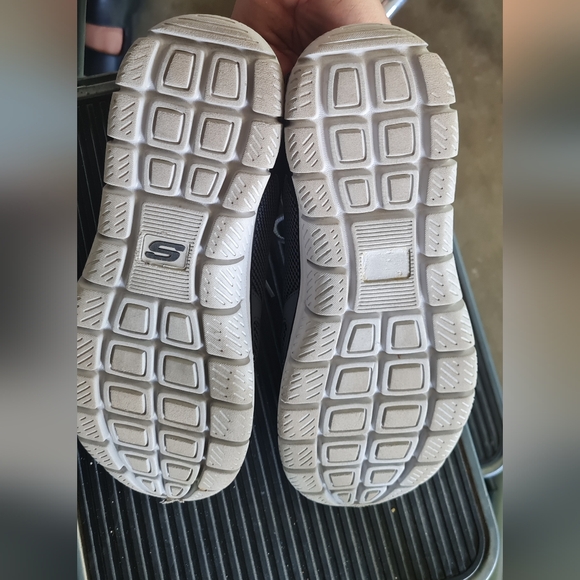 Skechers memory Foam mens sneakers - Picture 3 of 10